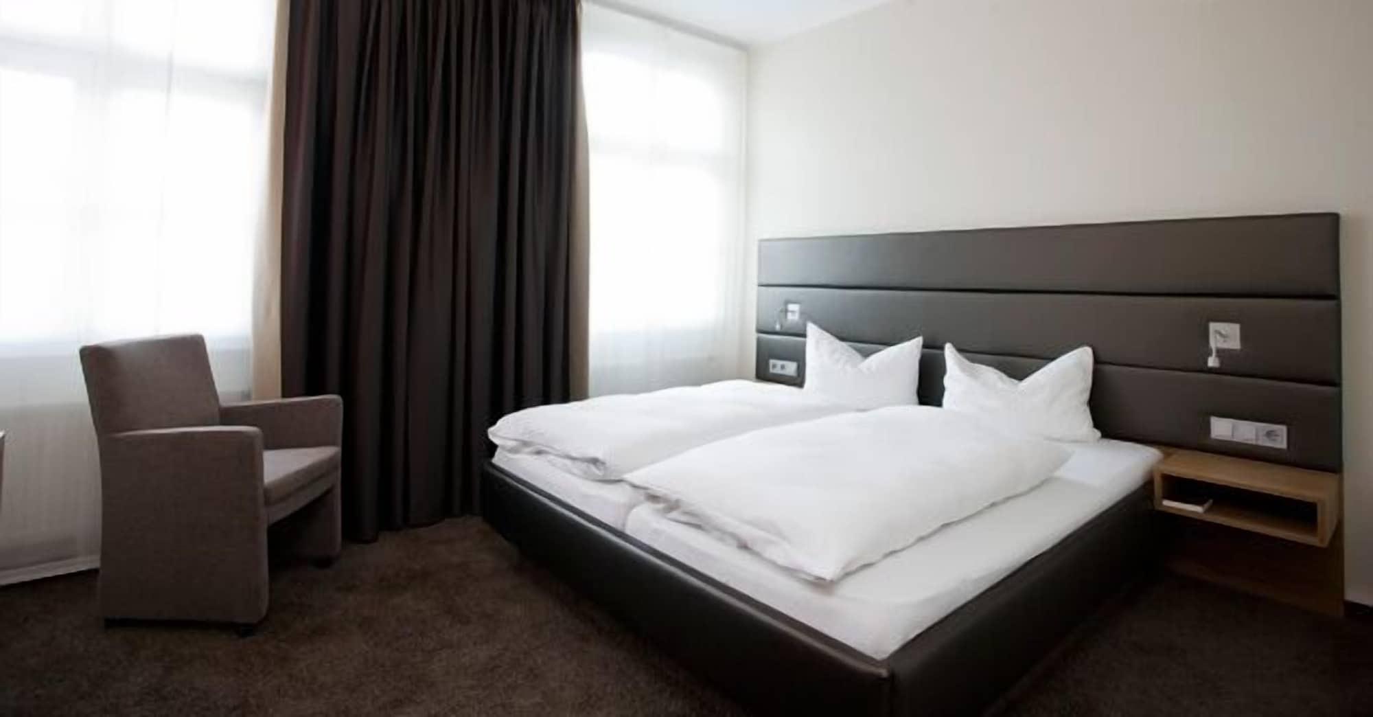 Hotel Graefrather Hof Золинген Экстерьер фото