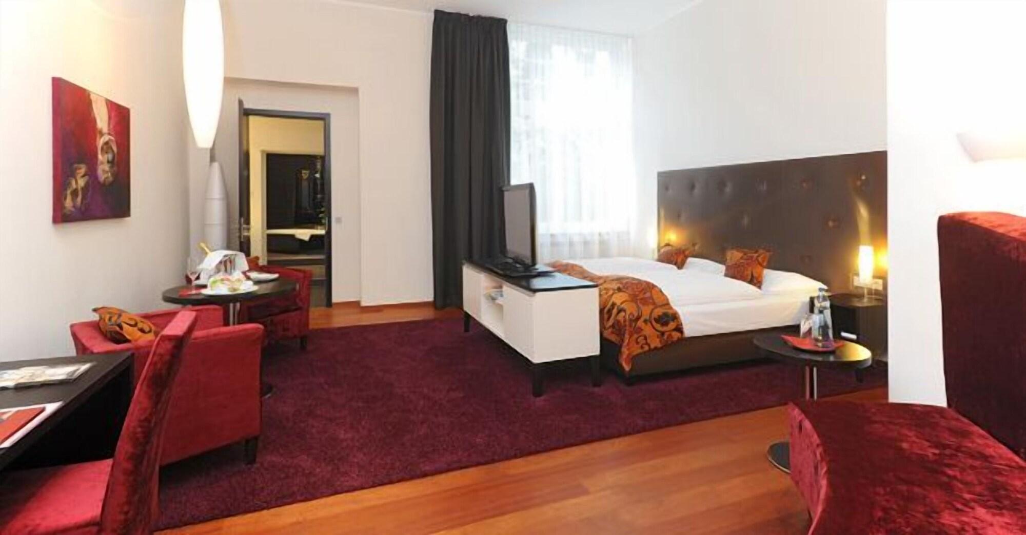 Hotel Graefrather Hof Золинген Экстерьер фото